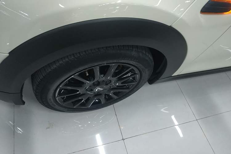 Used MINI 2019 1.5T ONE PLUS Left Front Wheel Hub