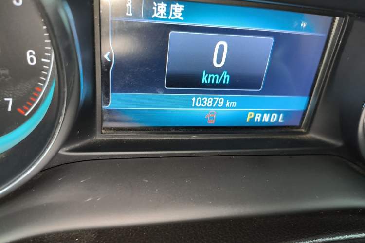 Used Buick Envision 2016 20T Two-Wheel-Drive Elite Model Odometer Close Up