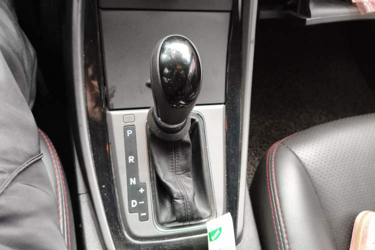 Used Hyundai Elantra (5th Generation / Langdong) 2015 1.6L Automatic Leading Model