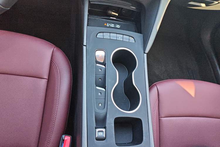 Used Buick Regal 2025 Model 28T Long-Range Enjoyment Edition Gear Lever