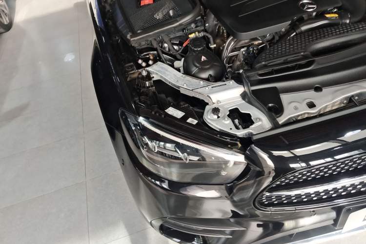 Used Mercedes-Benz E-Class 2023 Restyled E 300 L Sport Luxury Edition Right Front Headlight