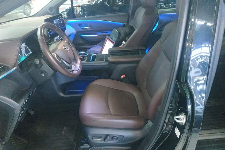 Used Toyota Granvia 2023 2.5L Hybrid Flagship VIP Edition Left Front Seat