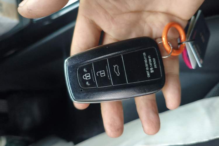 Used Toyota Camry 2018 2.5S Fēngshàng Edition Vehicle Key