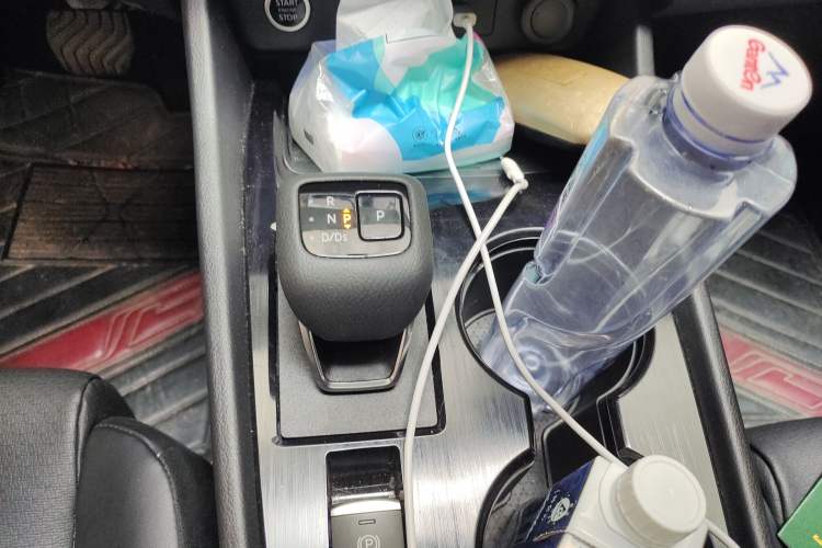 Used Nissan X-Trail 2022 VC-Turbo 300 CVT 2WD Star & Moon Limited Edition Gear Lever