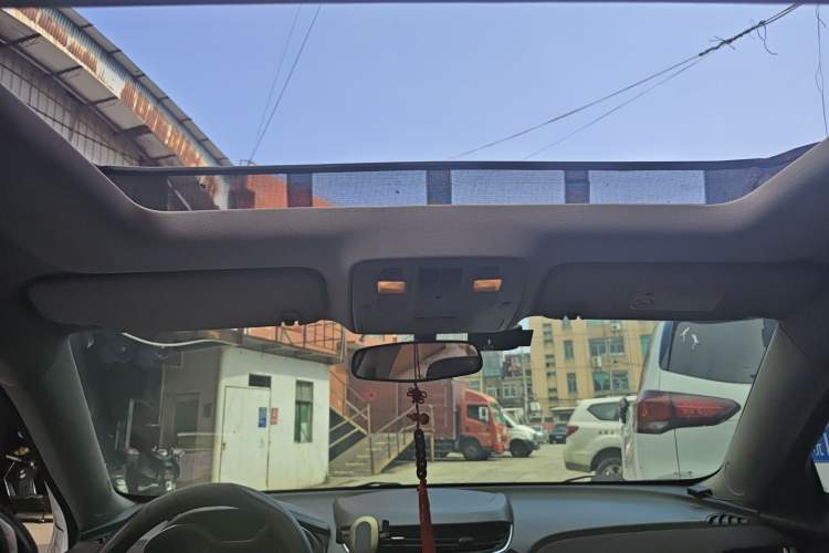 Used Chevrolet Malibu 2016 2.0L Automatic Luxury Edition Headliner