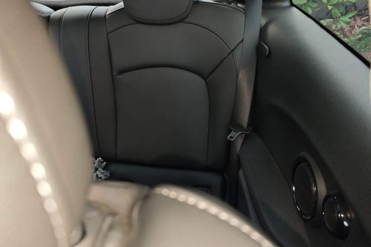 Used MINI MINI 2023 1.5T COOPER Artist