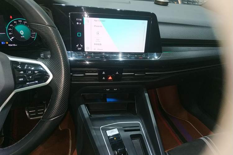 Used Volkswagen Golf 2021 280TSI DSG R-Line Audio And AC Panel