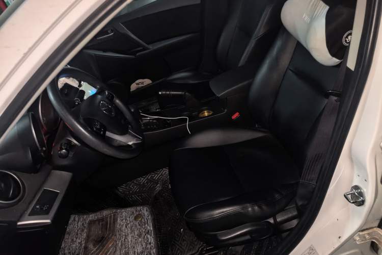 Used Mazda 3 2015 Sedan 1.6L Automatic Elite Model
