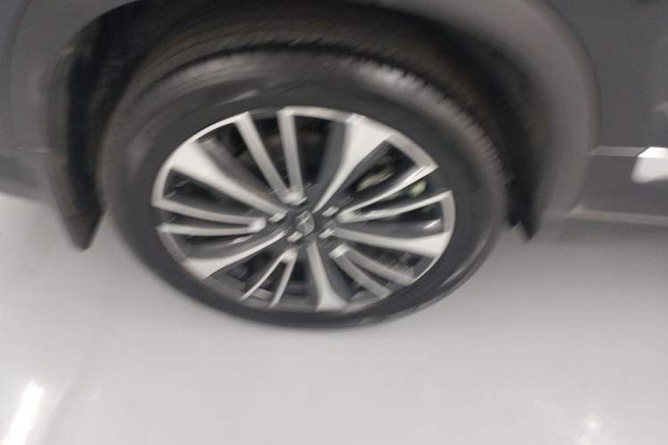 Used Chery Tiggo 8 PLUS 2024 Champion Edition 290TGDI DCT Deluxe Version 5-Seater