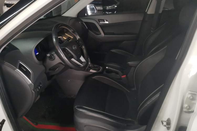 Used Hyundai ix25 2017 1.6L Automatic Smart Version Left Front Seat