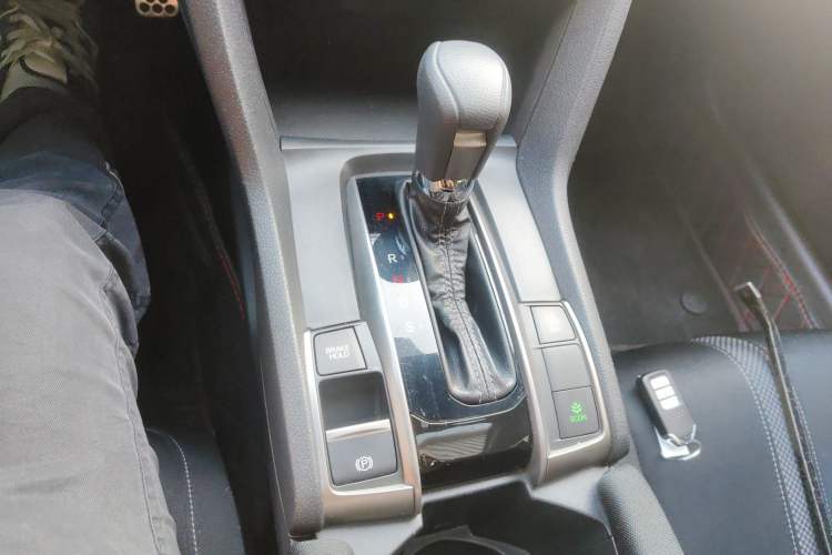 Used Honda Civic 2021 HATCHBACK 220TURBO CVT Trendy Cool Edition