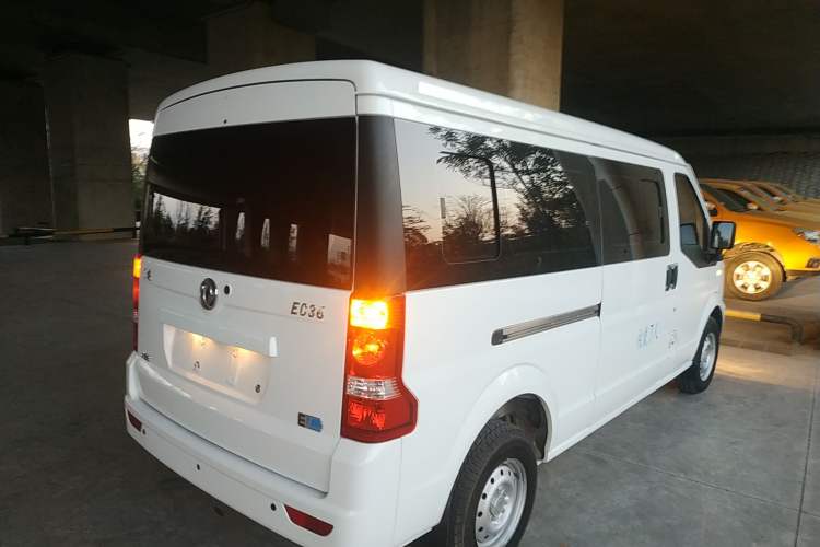 Used Dongfeng Xiaokang EC36 2018 Standard Model Starheng Battery Exterior 5