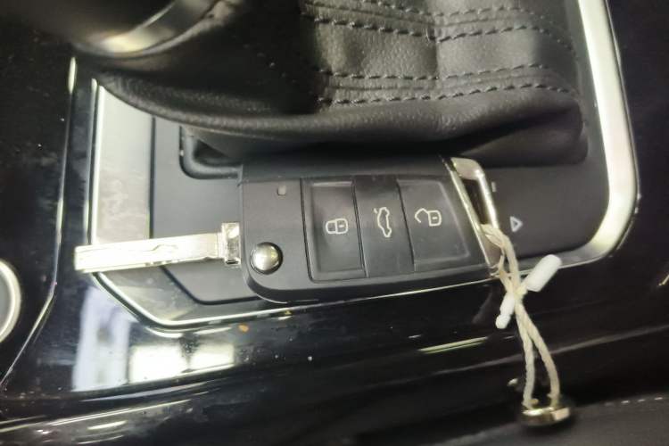 Used Volkswagen T-ROC 2021 280TSI DSG Two-Wheel Drive Comfort Connect Edition Vehicle Key