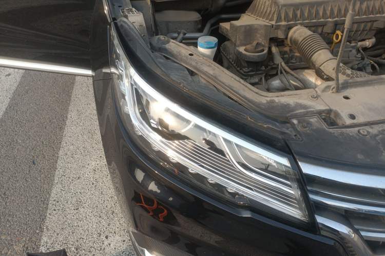 Used Roewe RX3 2018 1.6L Manual Entry-Level Model