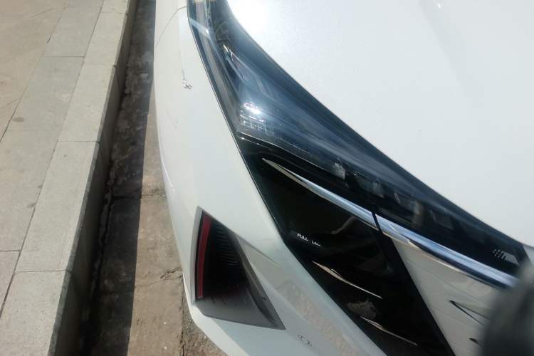 Used CHANGAN OSHAN Z6 2023 Blue Whale 1.5T DCT Smart Luxury Model Right Front Headlight