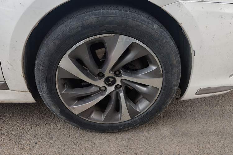 Used DS 5LS 2014 1.6T Elegant Version THP160
