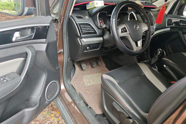 Used HYOSOW H3 2015 1.5L manual luxury version