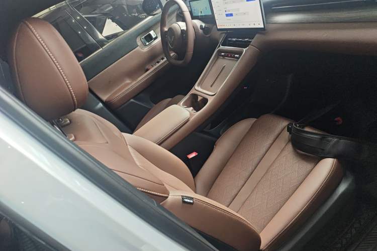 Used Wuling Xingguang S 2024 130km Flagship Version Right Front Seat