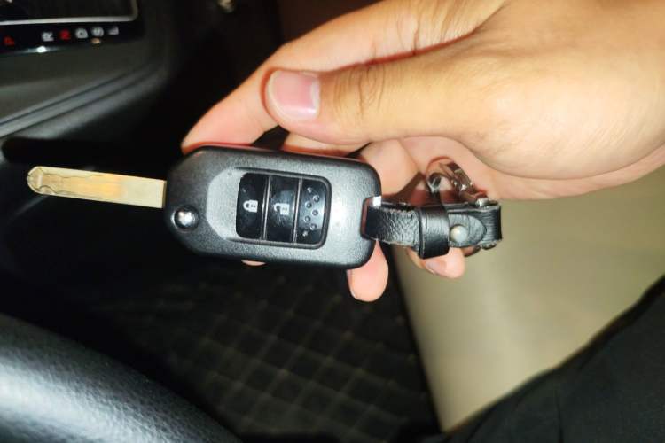 Used Honda CR-V 2016 2.0L two-wheel drive Urban Edition Vehicle Key