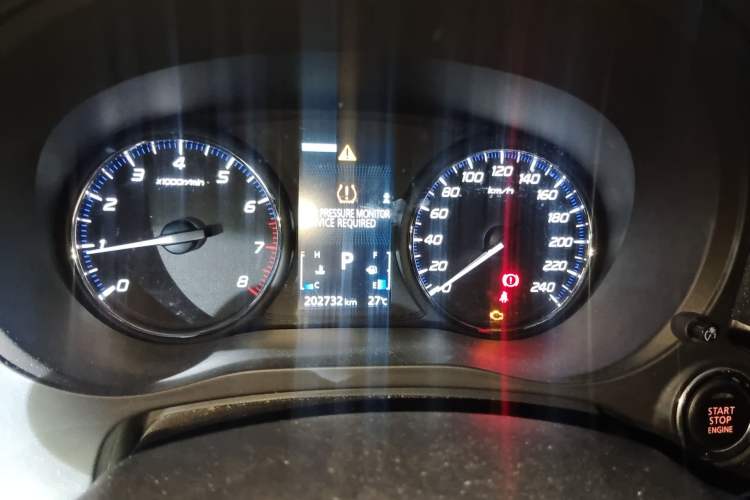 Used Mitsubishi Outlander 2019 2.4L 4x4 Zhi Xiang Edition 7 Seats China VI Standard Instrument Cluster