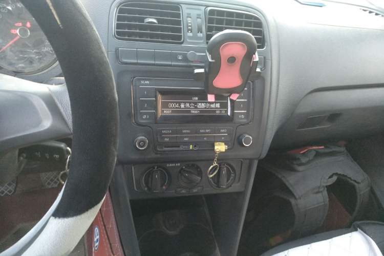 Used Volkswagen Polo 2016 1.4L Manual Fashion Model
