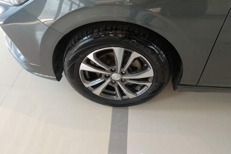 Used CHANGAN Eado 2021 PLUS Blue Whale NE 1.4T GDI DCT Prestige Model Left Front Wheel Hub