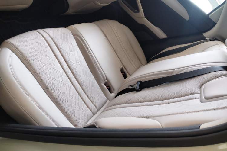 Used BYD Yuan UP 2025 Intelligent Driving Version 401 km Beyond-Range Edition