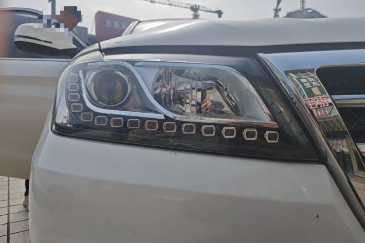 Used Haval H2 2017 Red-Label 1.5T Automatic Two-Wheel Drive Elite Model Right Front Headlight