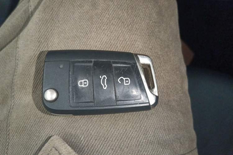 Used Volkswagen Sagitar 2022 280TSI DSG Flyover Edition Vehicle Key