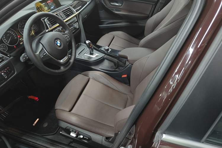 Used BMW 3 Series 2018 320Li Fashion Model
