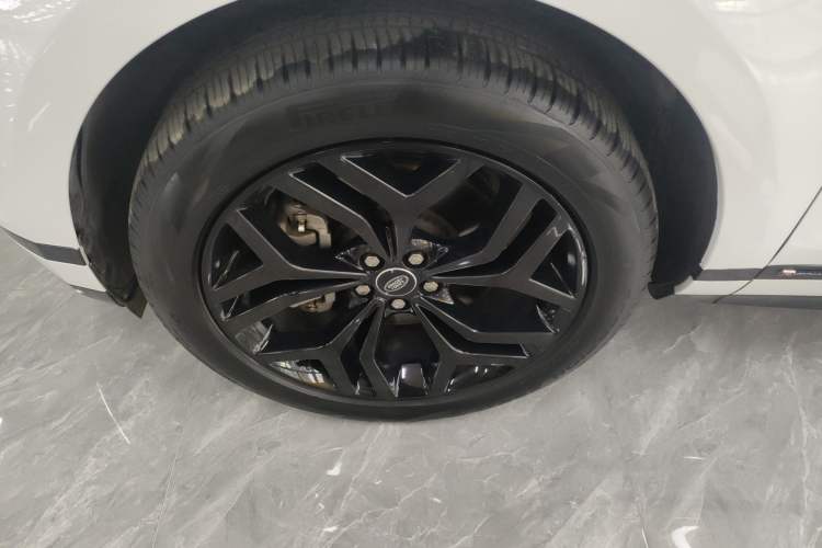 Used Land Rover Range Rover Evoque 2021 Range Rover Velar 249 PS R-Dynamic S Performance Edition
