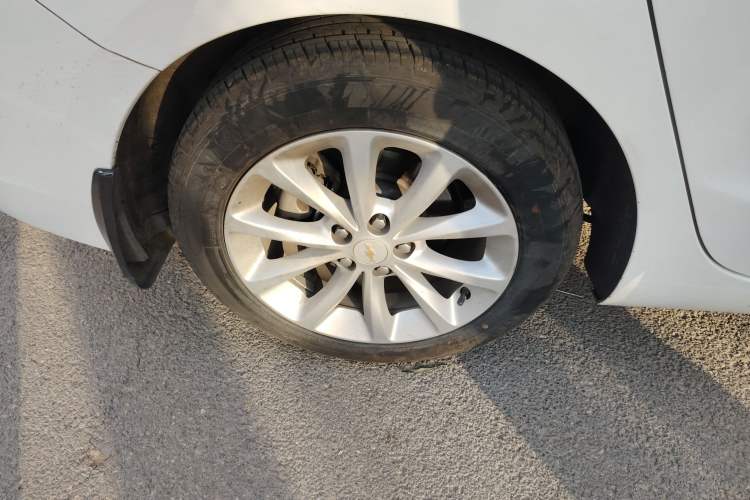 Used Chevrolet Cruze 2017 1.5L Automatic Pioneer Sunroof Edition