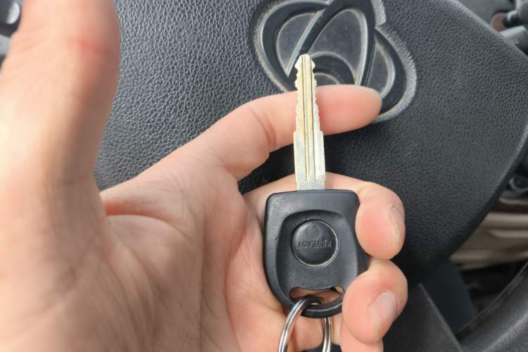 Used CHANGAN KAICHENG Ruixing M80 2014 1.5L Standard Version 4G15S
