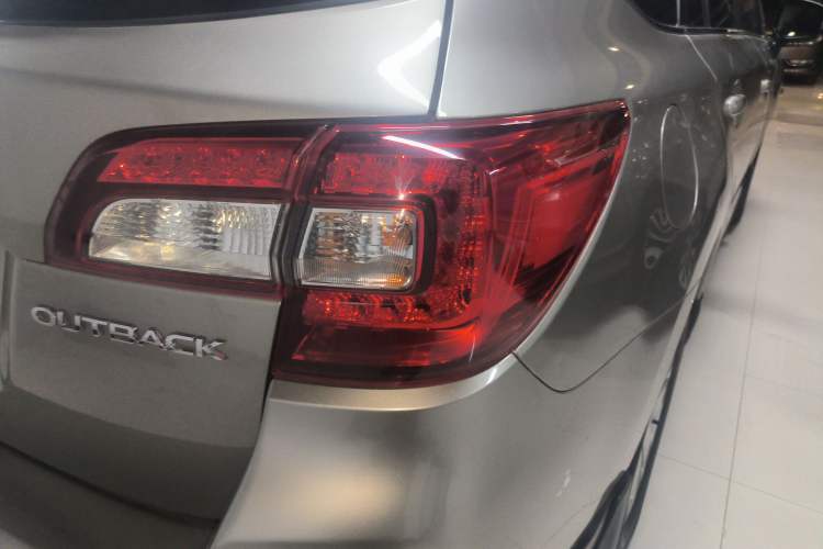 Used Subaru Outback 2017 2.5i Luxury Navigation Edition
