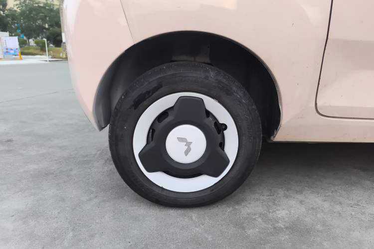 Used Wuling Hongguang MINIEV 2021 Macaron Premium Model – Lithium Iron Phosphate