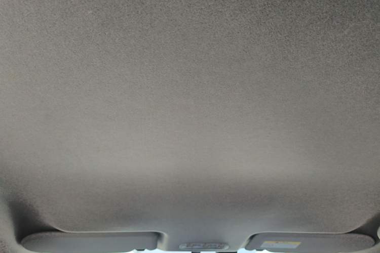 Used Nissan Terra 2018 2.5L Manual Two-Wheel Drive Elite Edition Headliner