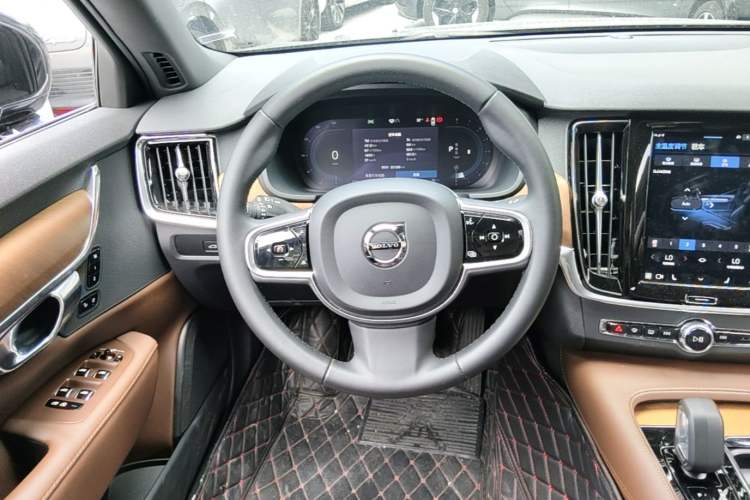 Used Volvo S90 2024 B5 Zhiyi Luxury Edition