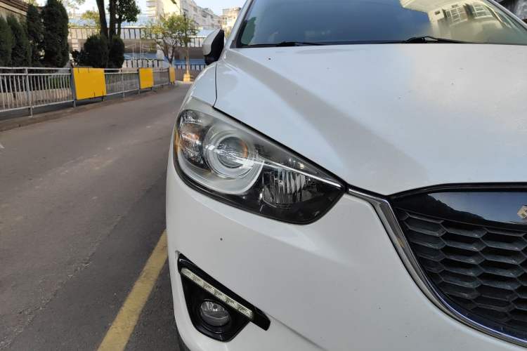 Used Mazda CX-5 2013 2.0L Manual Two-Wheel Drive Comfort Version Right Front Headlight