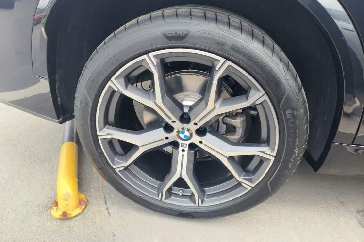 Used BMW X5 2023 xDrive 30Li Luxury M Sport Night Edition Package
