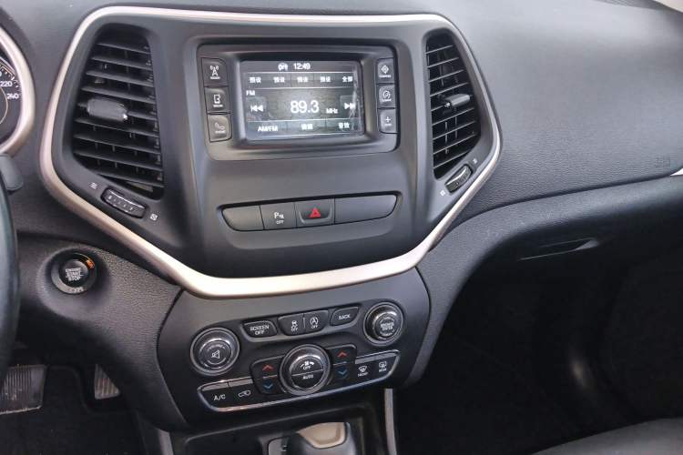 Used Jeep Cherokee 2016 2.4L Leading Edition