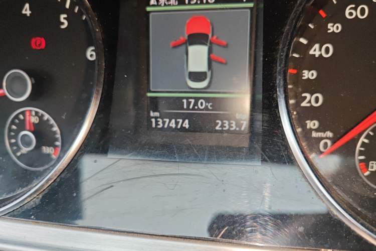 Used Volkswagen FAW-Volkswagen CC 2013 2.0 TSI Ultimate Model Odometer Close Up