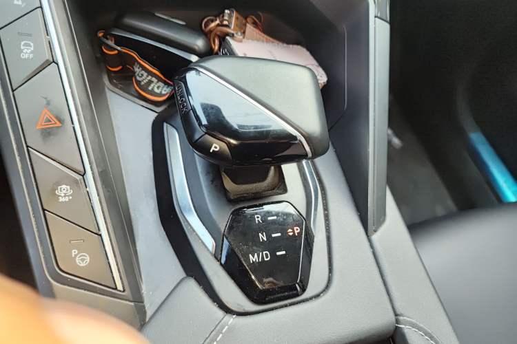 Used Lynk & Co 06 2021 1.5T Shero Pink Special Edition