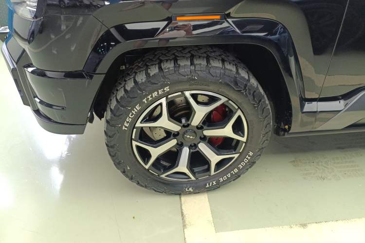 Used Formula Leopard 8 2025 Smart & Brave Flagship Edition 7 Seats
