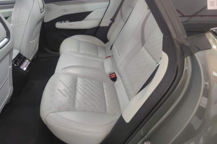 Used Zeekr 001 2025 YOU Edition 100 kWh All-Wheel Drive