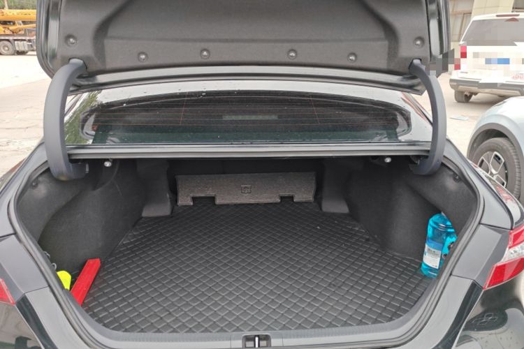 Used Toyota Camry 2021 2.0G Luxury Edition Trunk