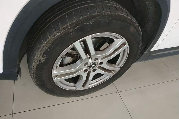 Used Mercedes-Benz GLA 2022 Second Facelift GLA 200 Left Front Wheel Hub