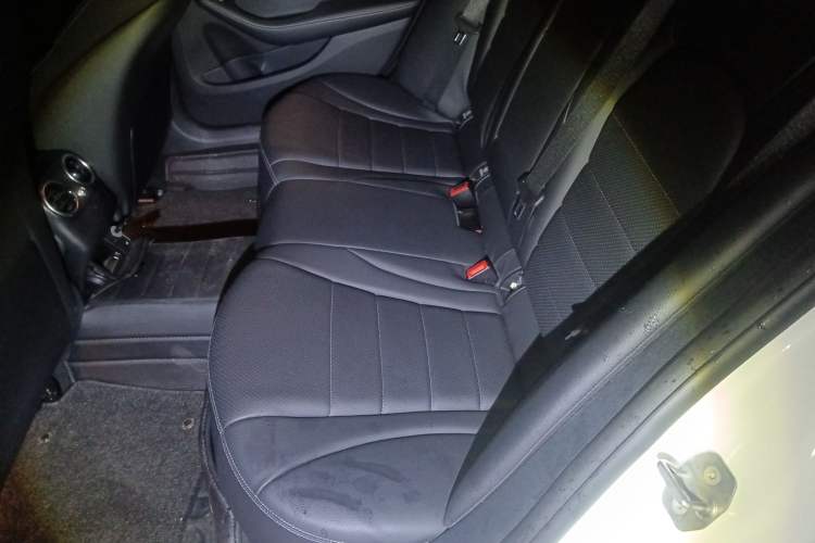 Used Mercedes-Benz C-Class 2018 C 180 L Fashion Edition Sport Version Left Rear Seat