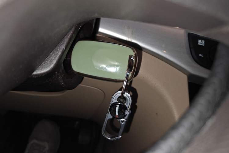 Used Baojun 730 2016 1.8L iAMT Comfort Version 7 Seats Vehicle Key