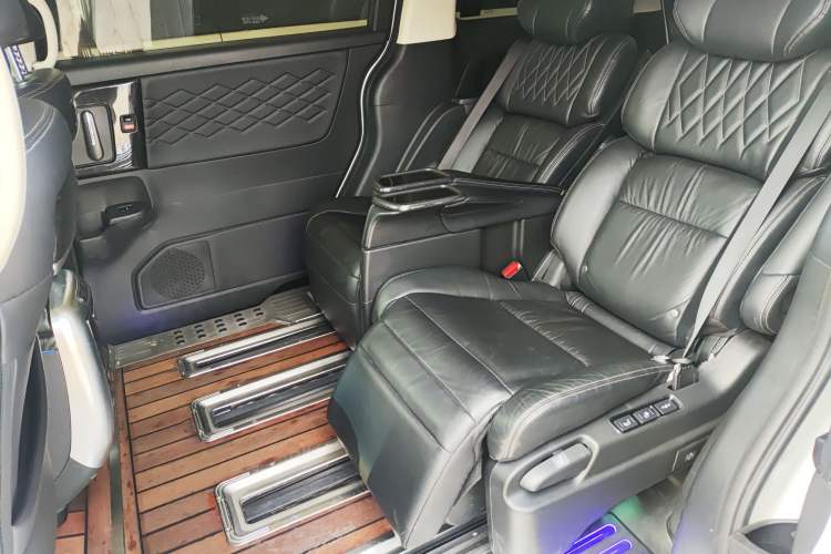 Used Honda Elysion 2019 2.0L Hybrid Luxury Edition