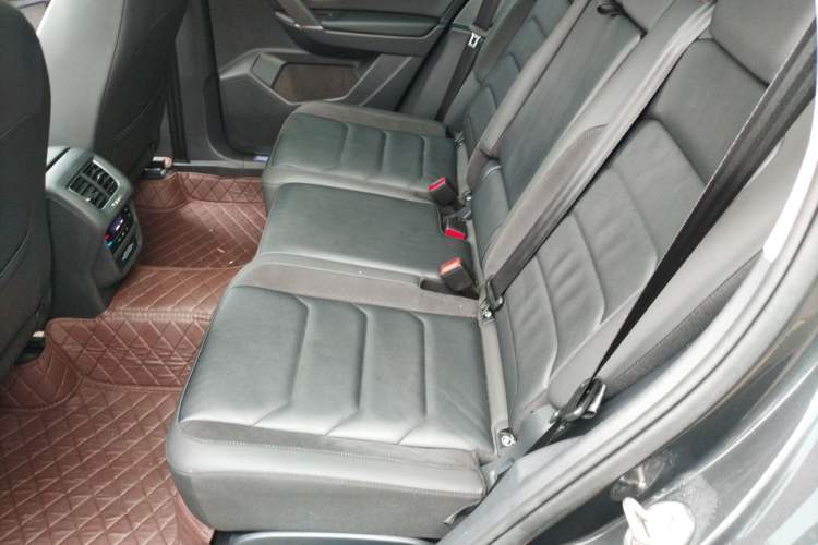 Used Volkswagen Tayron 2020 280TSI Two-Wheel Drive Luxury Connect Edition Left Rear Seat